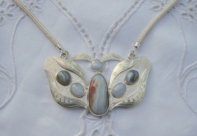 Image 1 of 32  -  59 kB