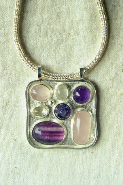 Image 27 of 61  -  77 kB