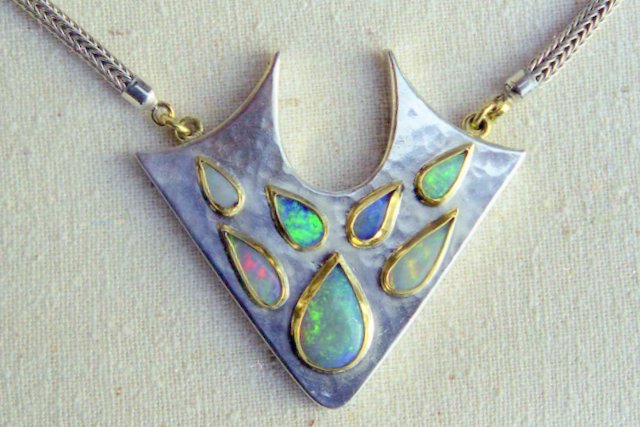 Image 44 of 61  -  68 kB