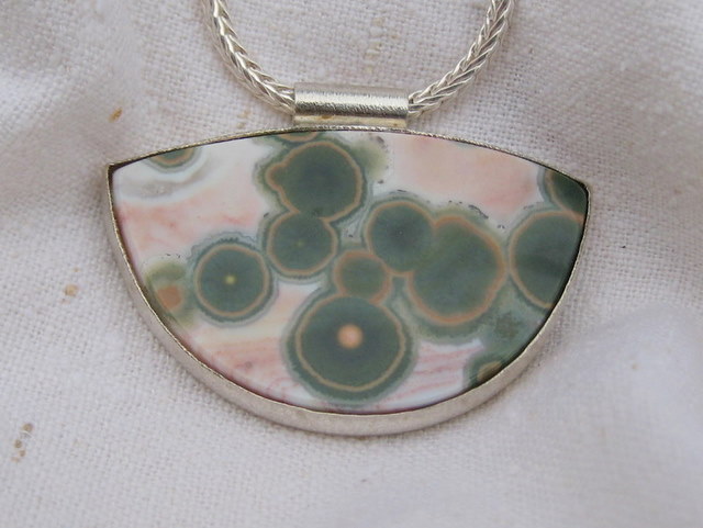 Image 2 of 32  -  68 kB