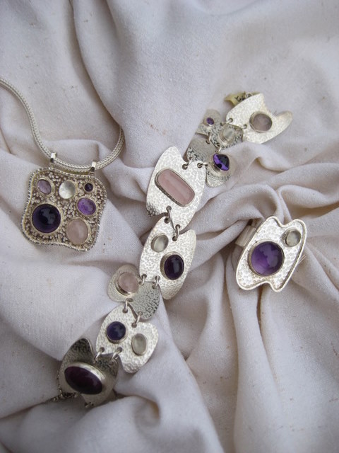 Image 10 of 32  -  76 kB