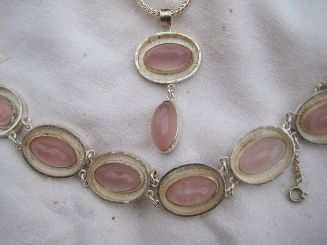 Image 12 of 32  -  78 kB