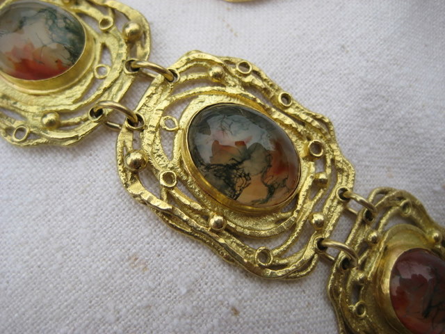 Image 17 of 32  -  100 kB