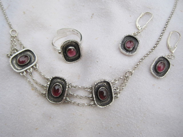 Image 21 of 32  -  82 kB