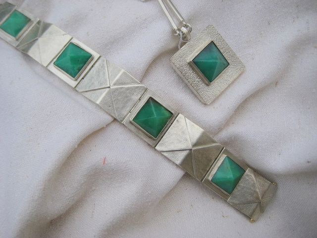 Image 28 of 32  -  70 kB